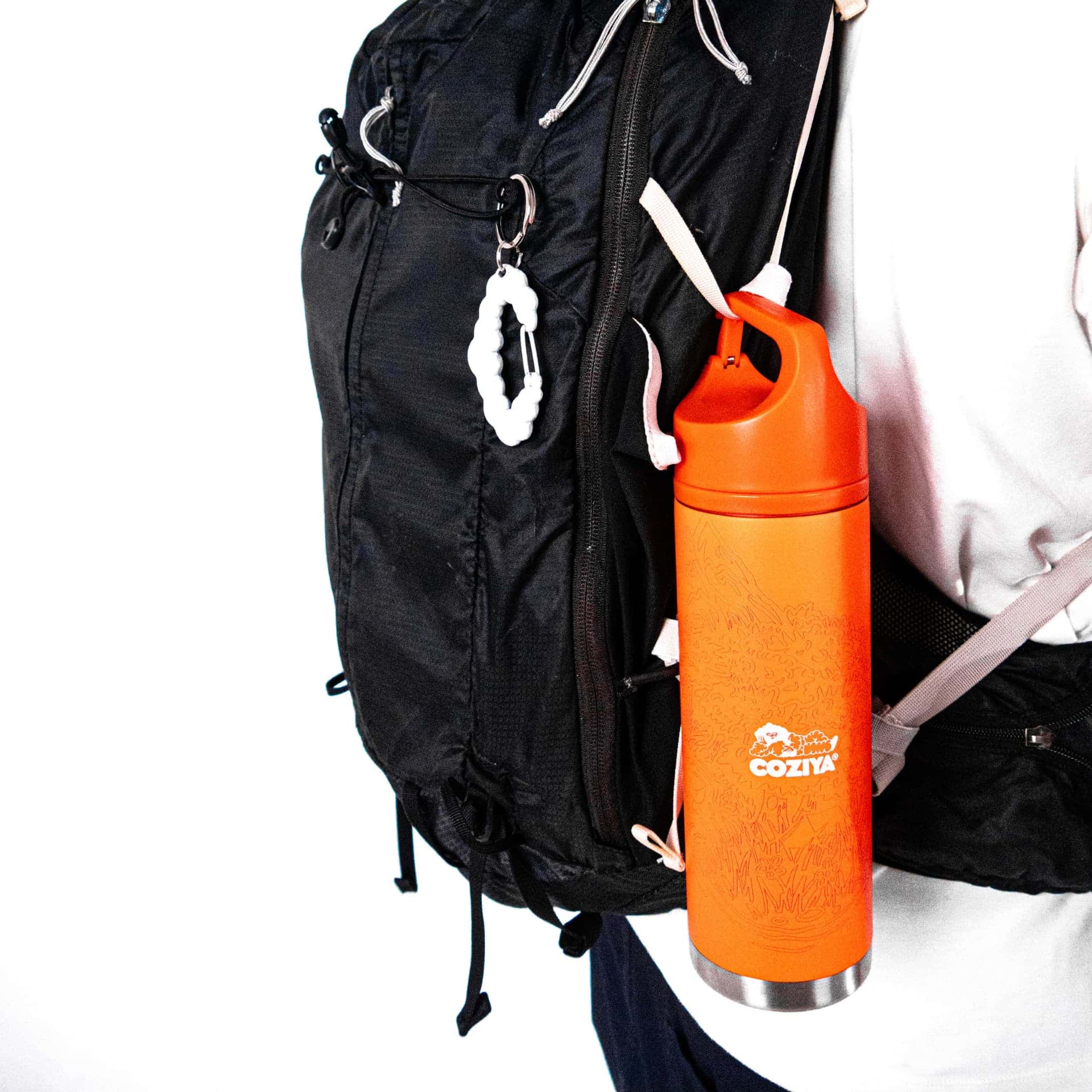 Coziya Hook650 insulated water bottle with carabiner clip attached