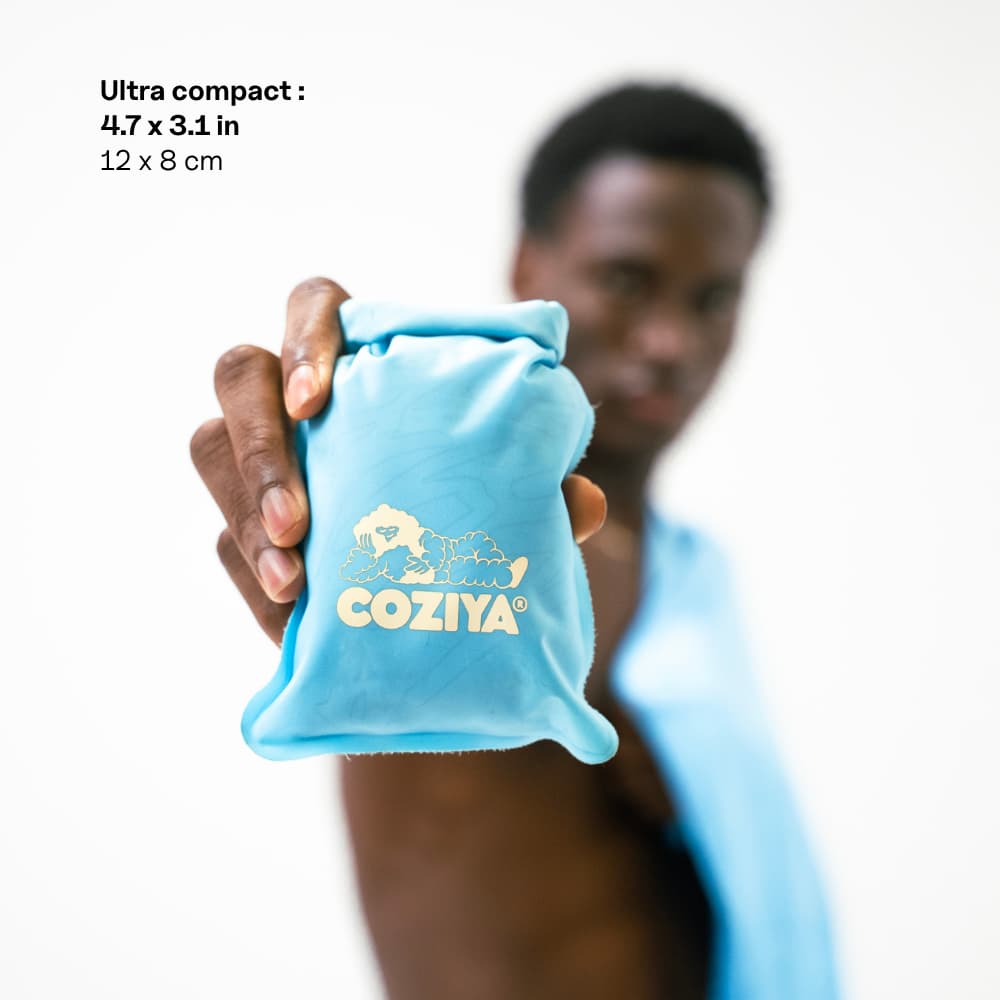Coziya Air Towel microfiber beach towel in waterproof roll-top pouch